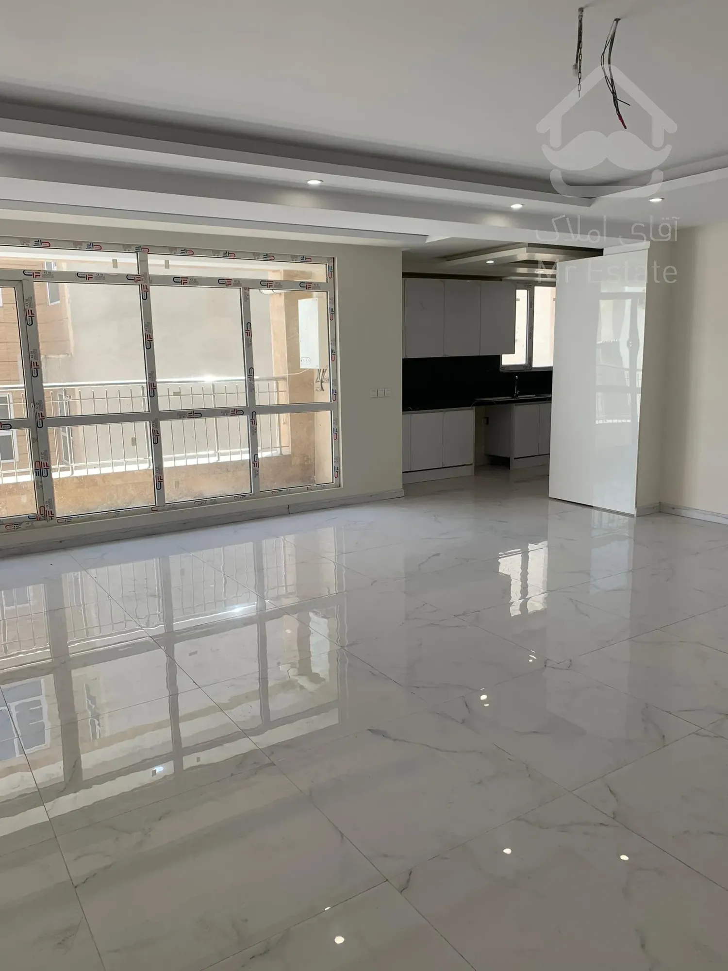 فروش آپارتمان ۱۳۵متری تکواحدی با دو پارکینگ سندی