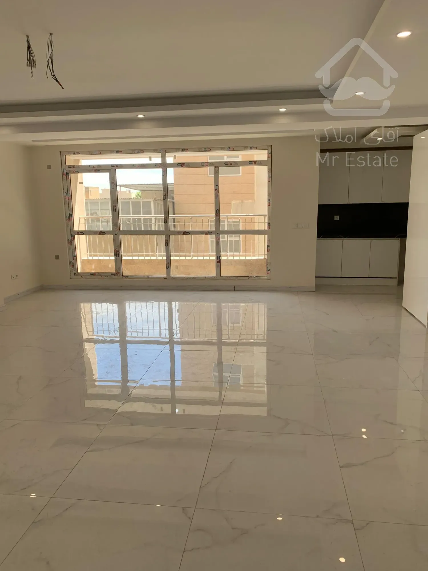 فروش آپارتمان ۱۳۵متری تکواحدی با دو پارکینگ سندی