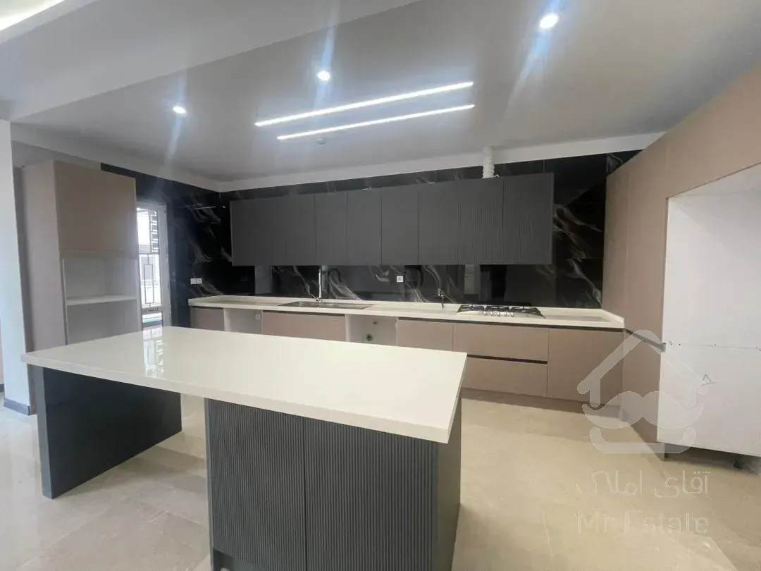 فروش آپارتمان ۹۵ متری در کوی ارم