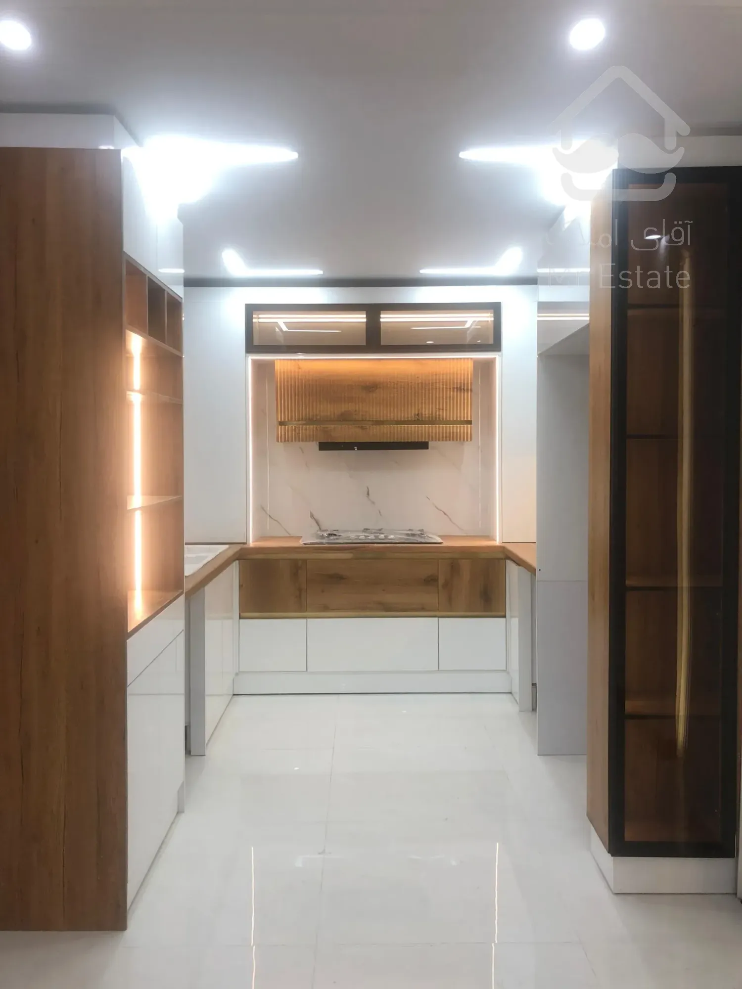 فروش آپارتمان ۳ خواب در سازمان برنامه مرکزی