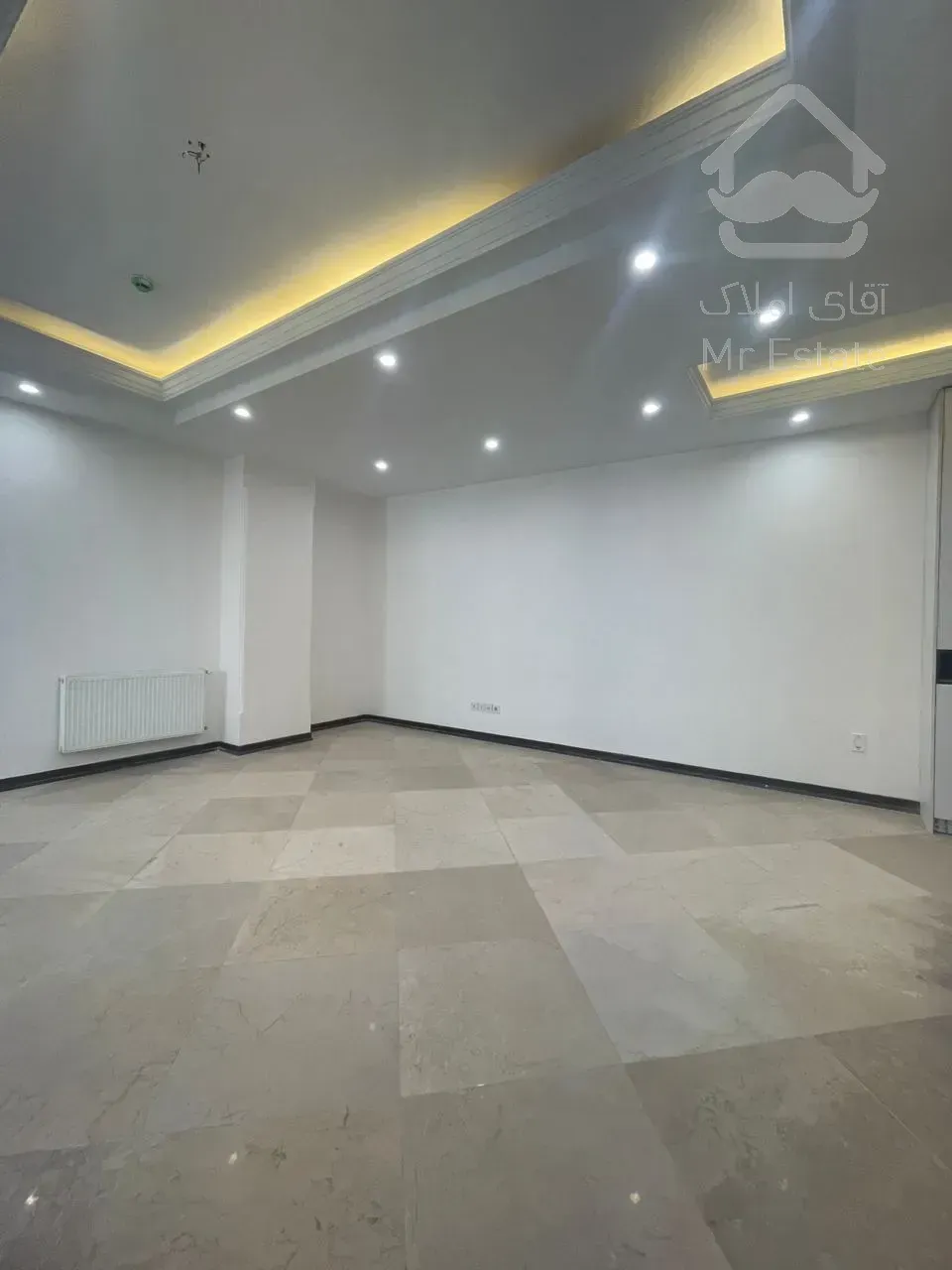 105متر/دو پارکینگ/نور و نقشه عالی/لاله شرقی