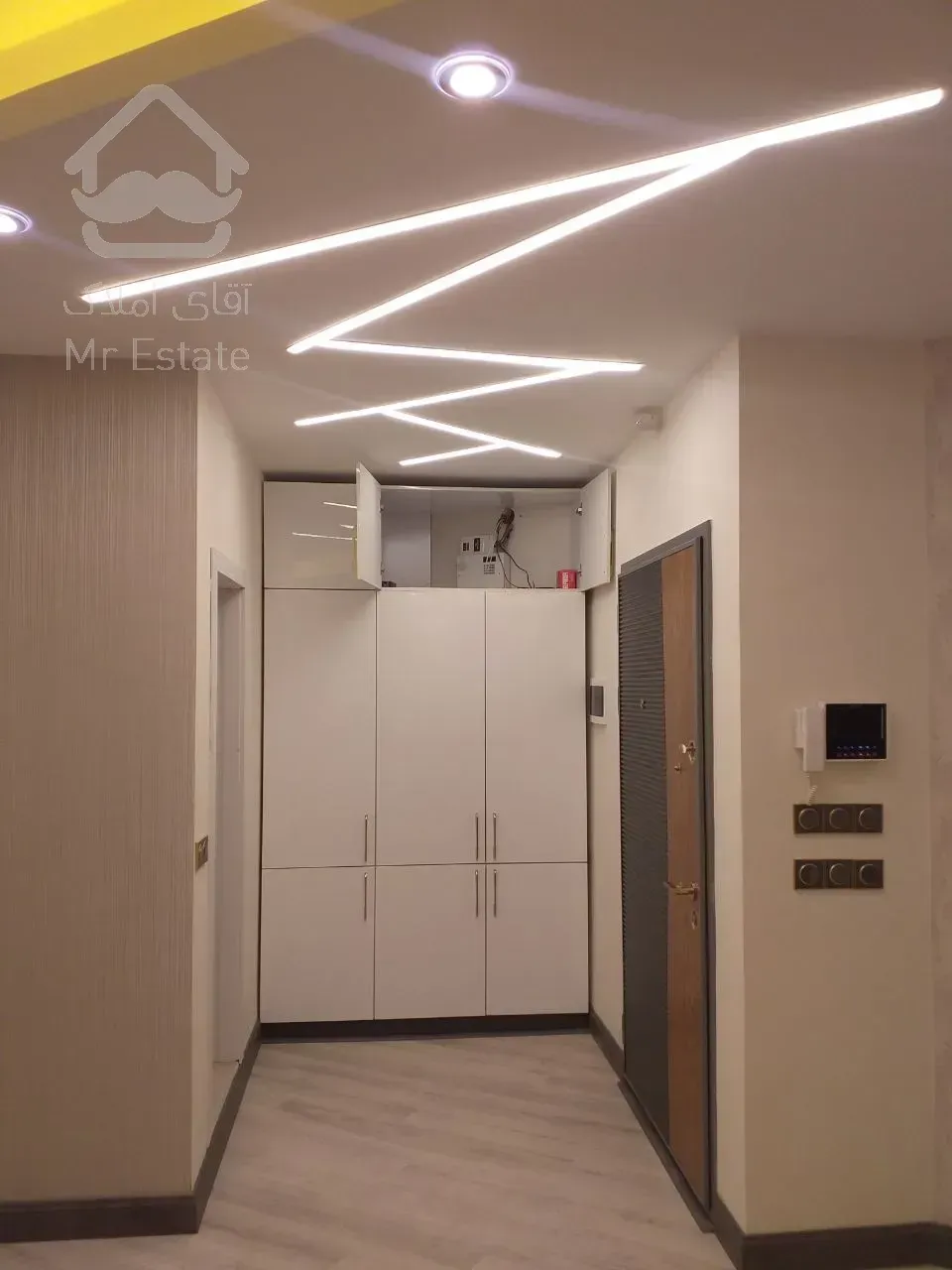 133متر ۳خواب مستردار فول امکانات مجلل اردستانی