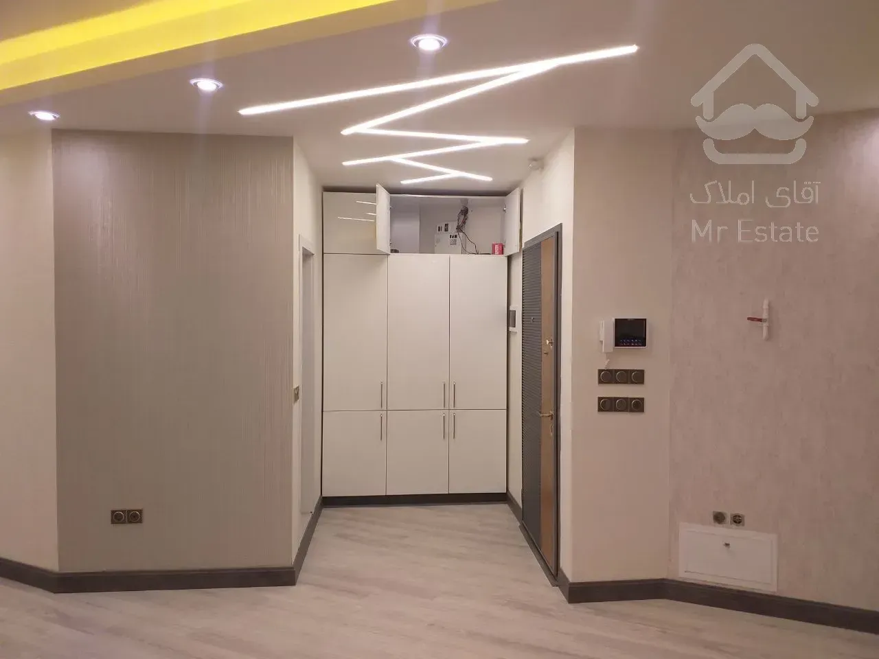 133متر ۳خواب مستردار فول امکانات مجلل اردستانی