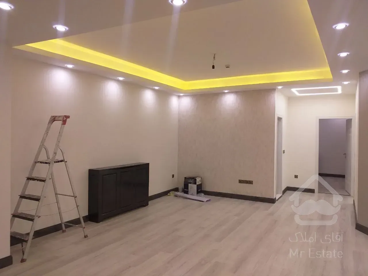 133متر ۳خواب مستردار فول امکانات مجلل اردستانی