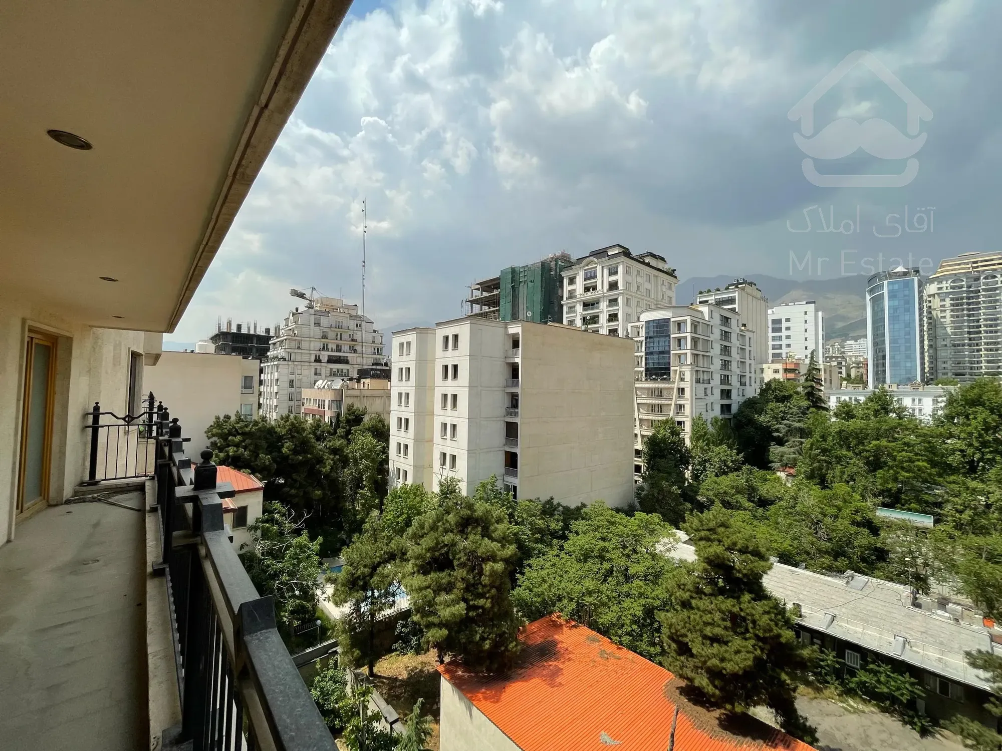 خرید آپارتمان در برج باغ برند منطقه سنبل