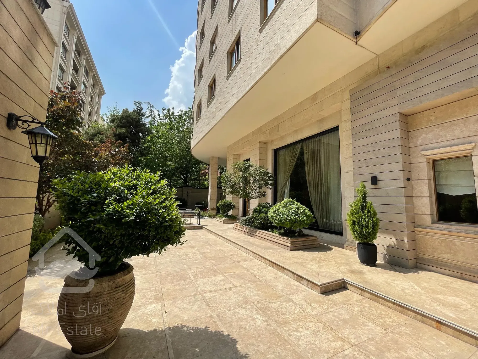 خرید آپارتمان در برج باغ برند منطقه سنبل