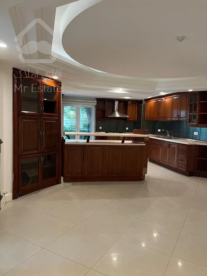 اجاره آپارتمان ۱۸۰ متری در بهترین لوکیشن فرمانیه