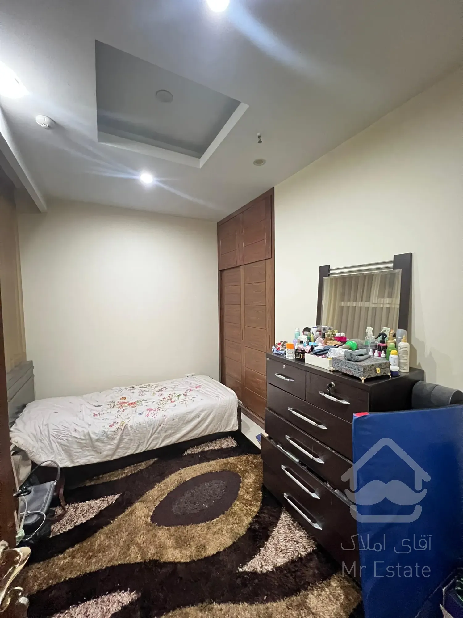 فروش آپارتمان سالن پرده خور فول امکانات دیزاین شده