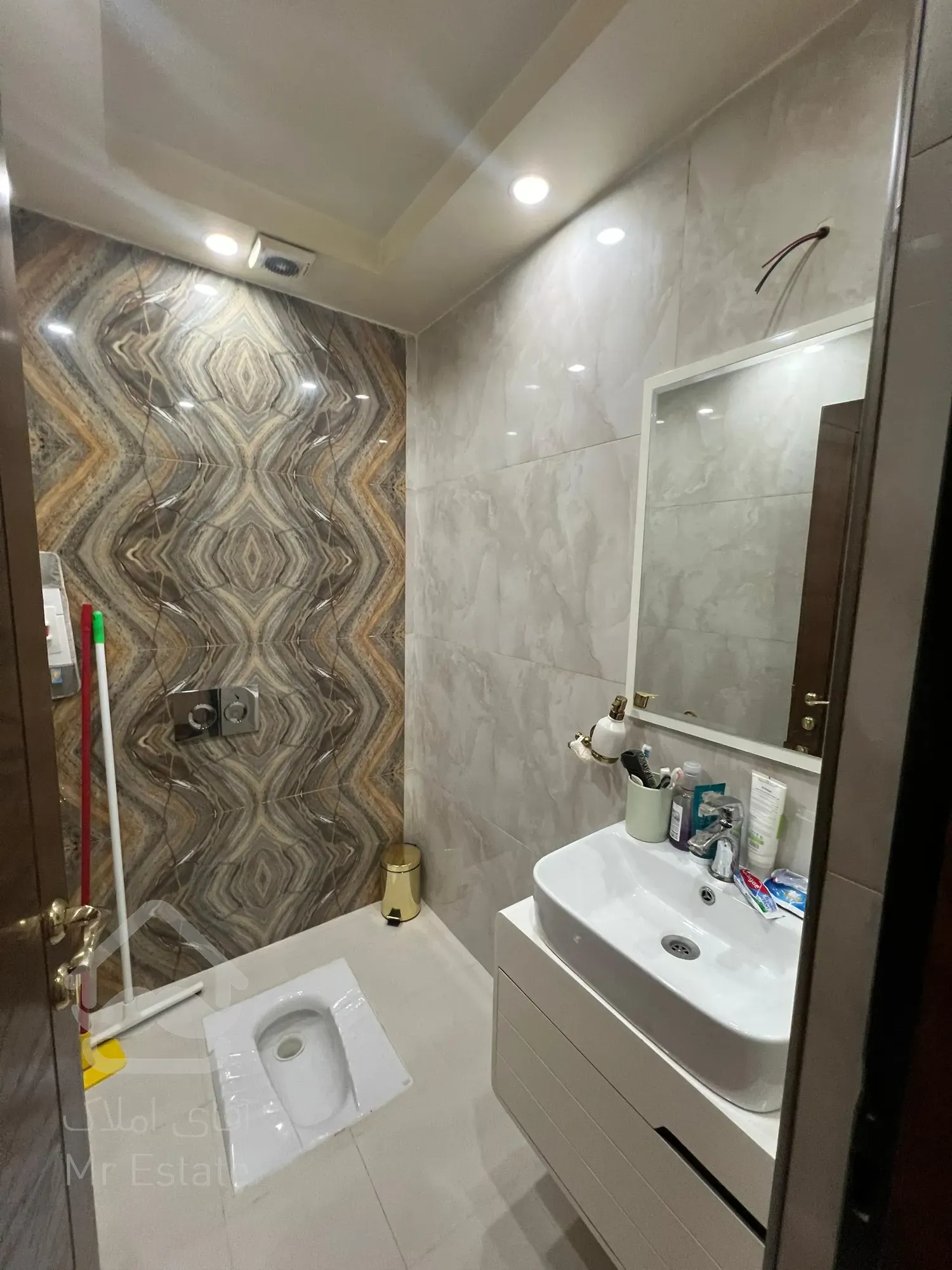 فروش آپارتمان سالن پرده خور فول امکانات دیزاین شده