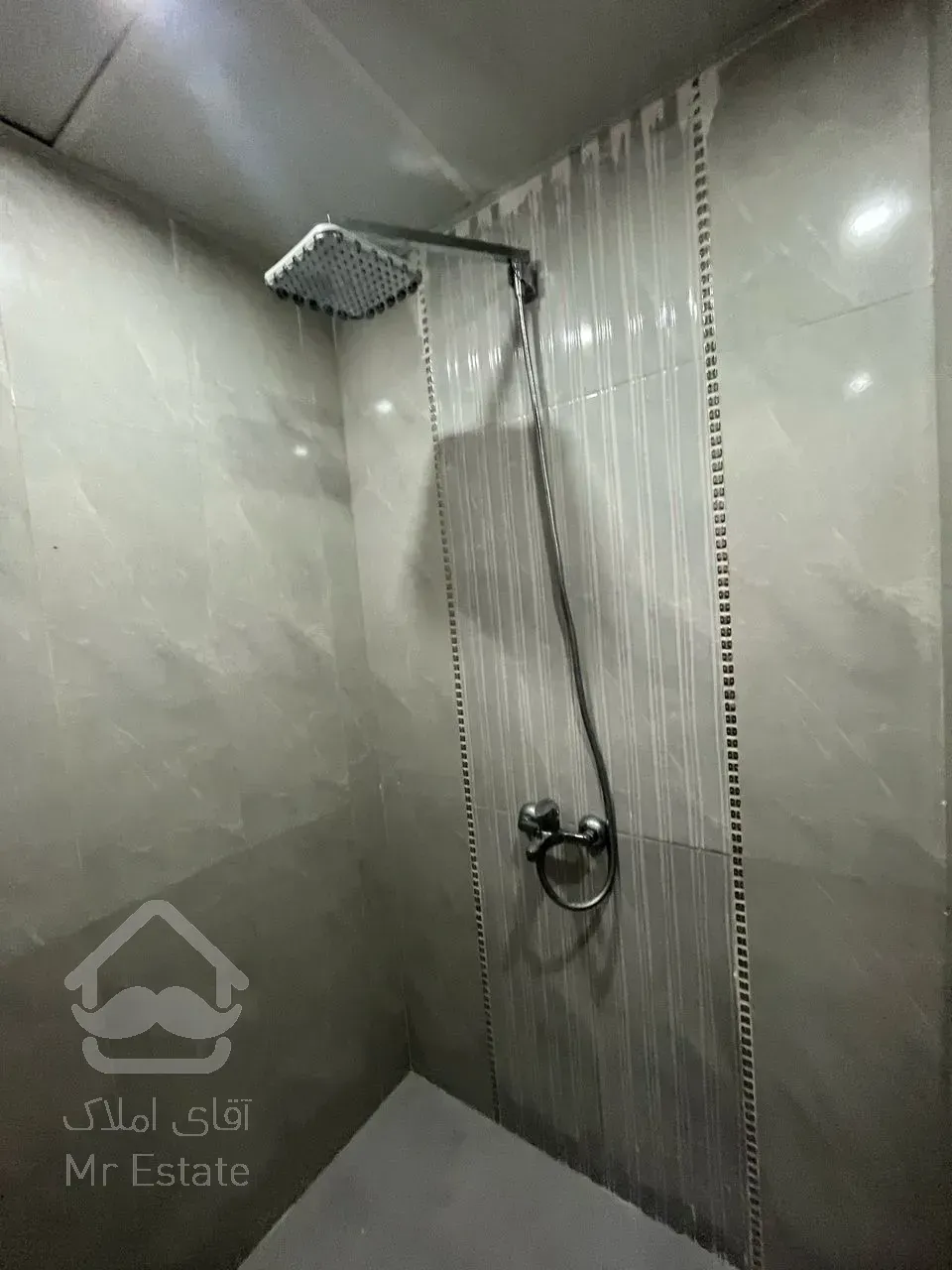 ۸۳ متر ۲خواب/نوساز و فول آپشن/کلا ۶ واحد/