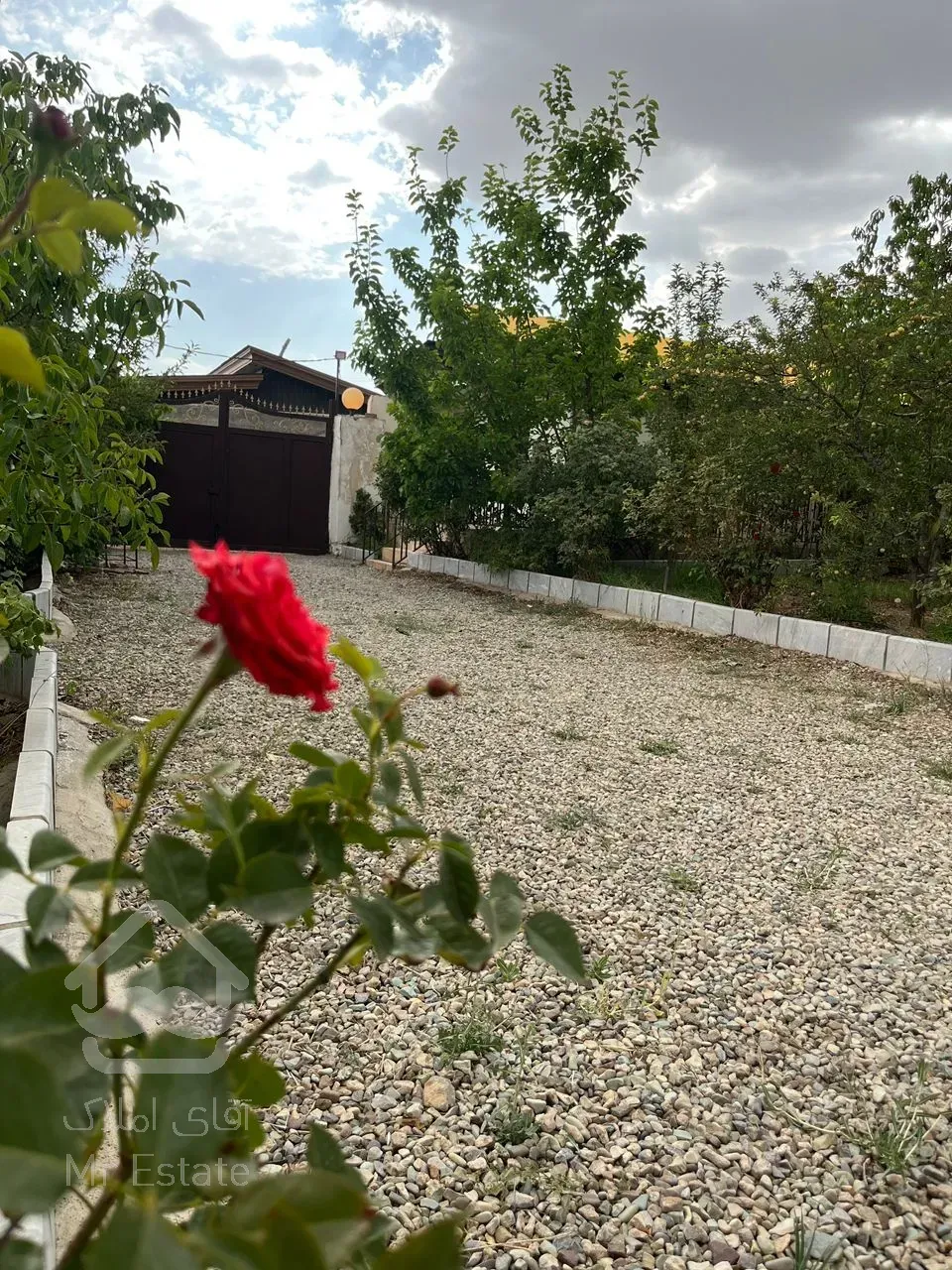 فروش باغچه ۱۰۰۰متری ۸۰متر سوئیت جابان