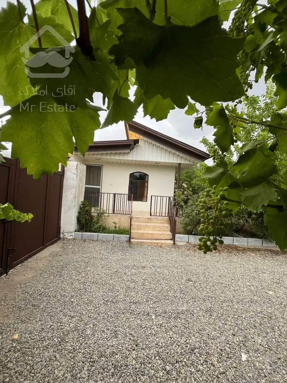 فروش باغچه ۱۰۰۰متری ۸۰متر سوئیت جابان