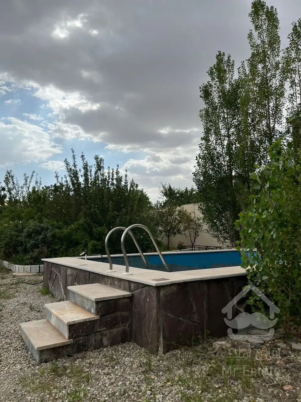 فروش باغچه ۱۰۰۰متری ۸۰متر سوئیت جابان