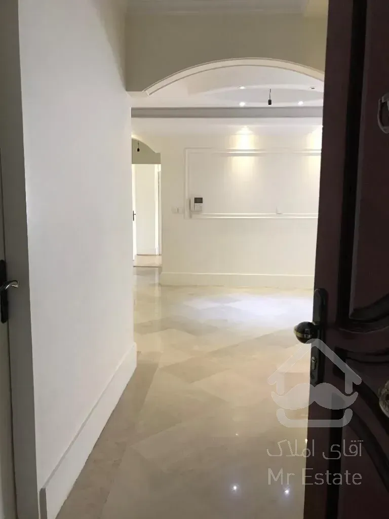 اجاره آپارتمان عباس آباد ۲۰۰متر۴خوابه