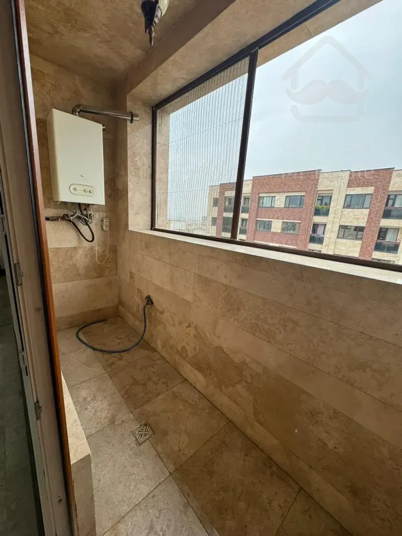 فروش آپارتمان سه خواب در چهارباغ غربی