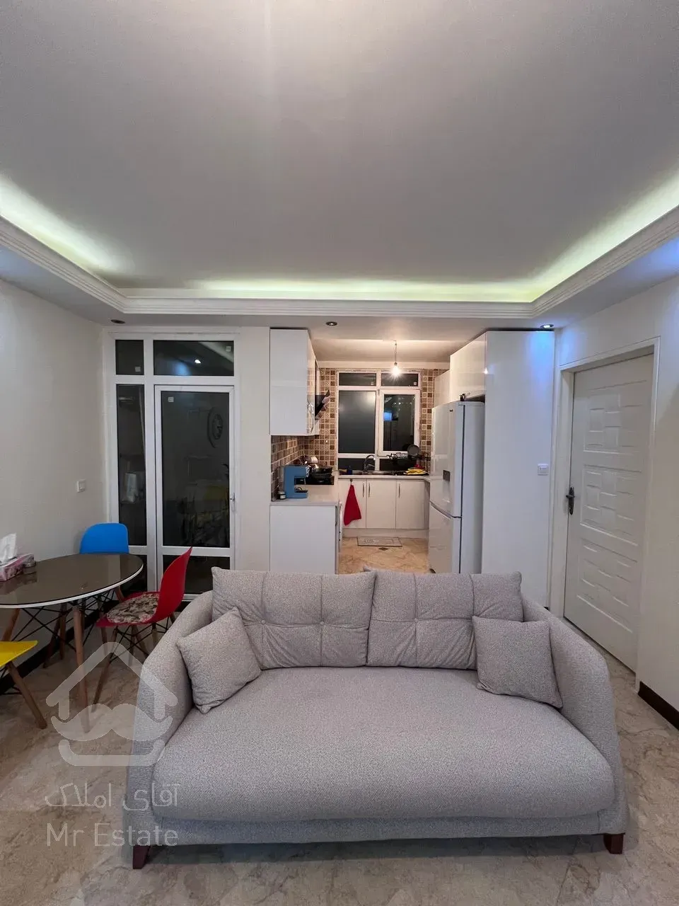 فروش آپارتمان ۶۸متر ۲خواب فول بازسازی تاپ لوکیشن باغ فیض مهستان