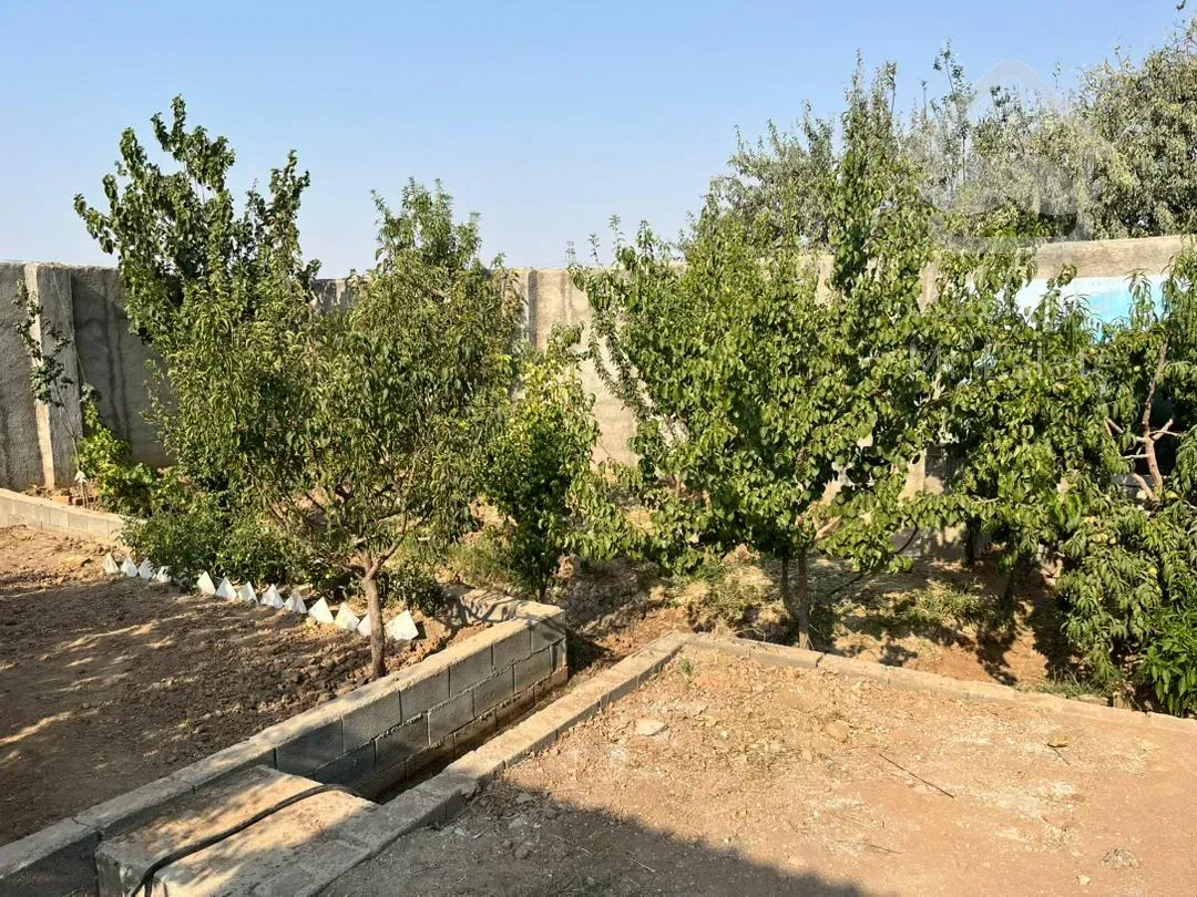 باغچه ۳۰۰ متری خارج بافت بدون انشعابات