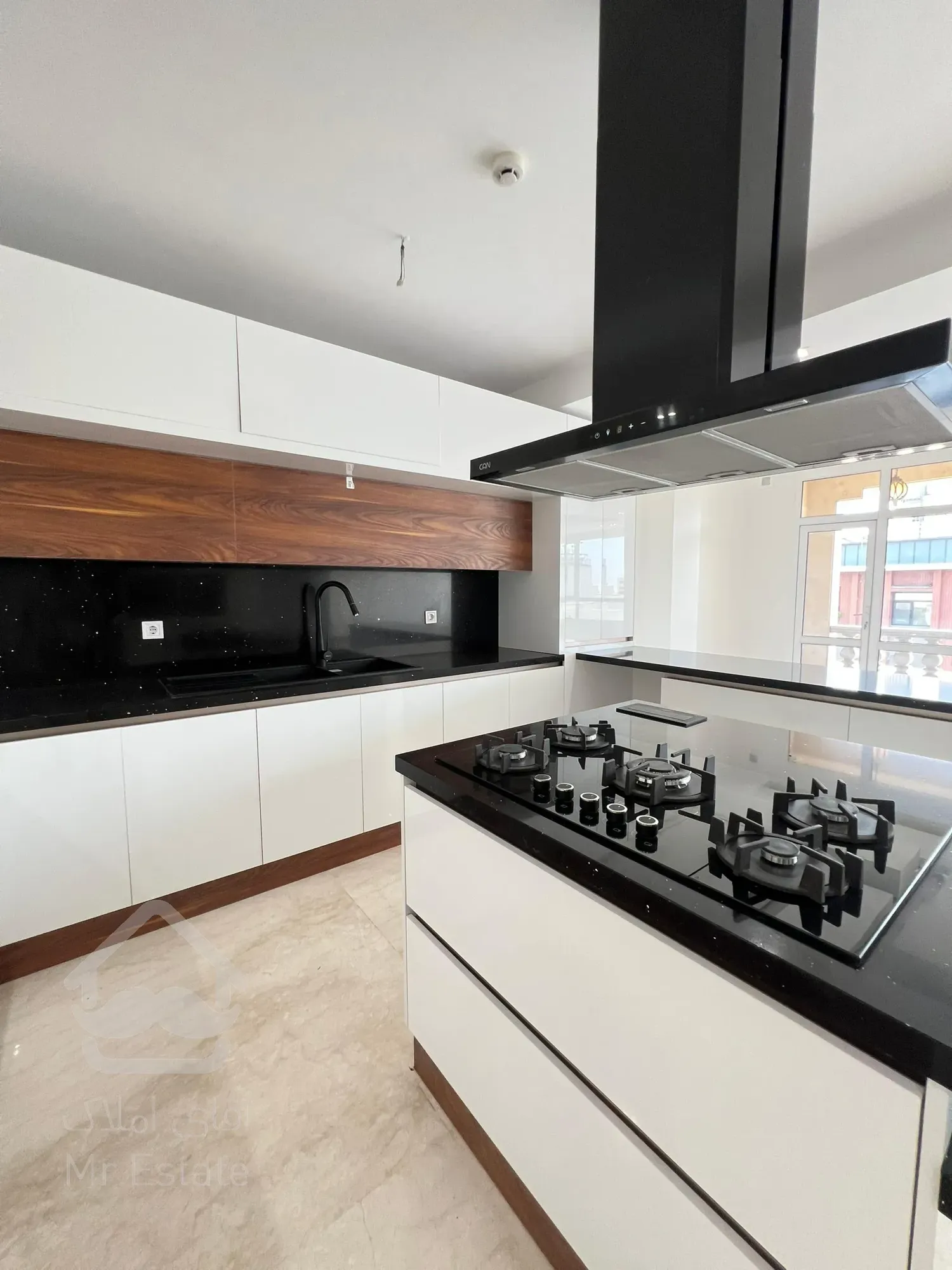 ۱۵۰ متر مدرن در بهترین لوکیشن فرمانیه