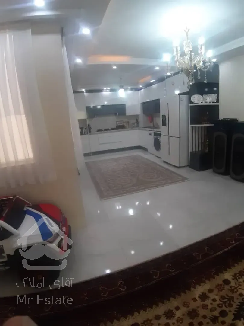 واحد ۱۰۸ متری بهترین موقعیت شهرک وحدت ، سند تک‌برگ