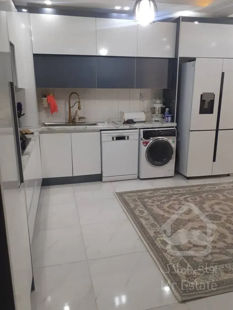 واحد ۱۰۸ متری بهترین موقعیت شهرک وحدت ، سند تک‌برگ