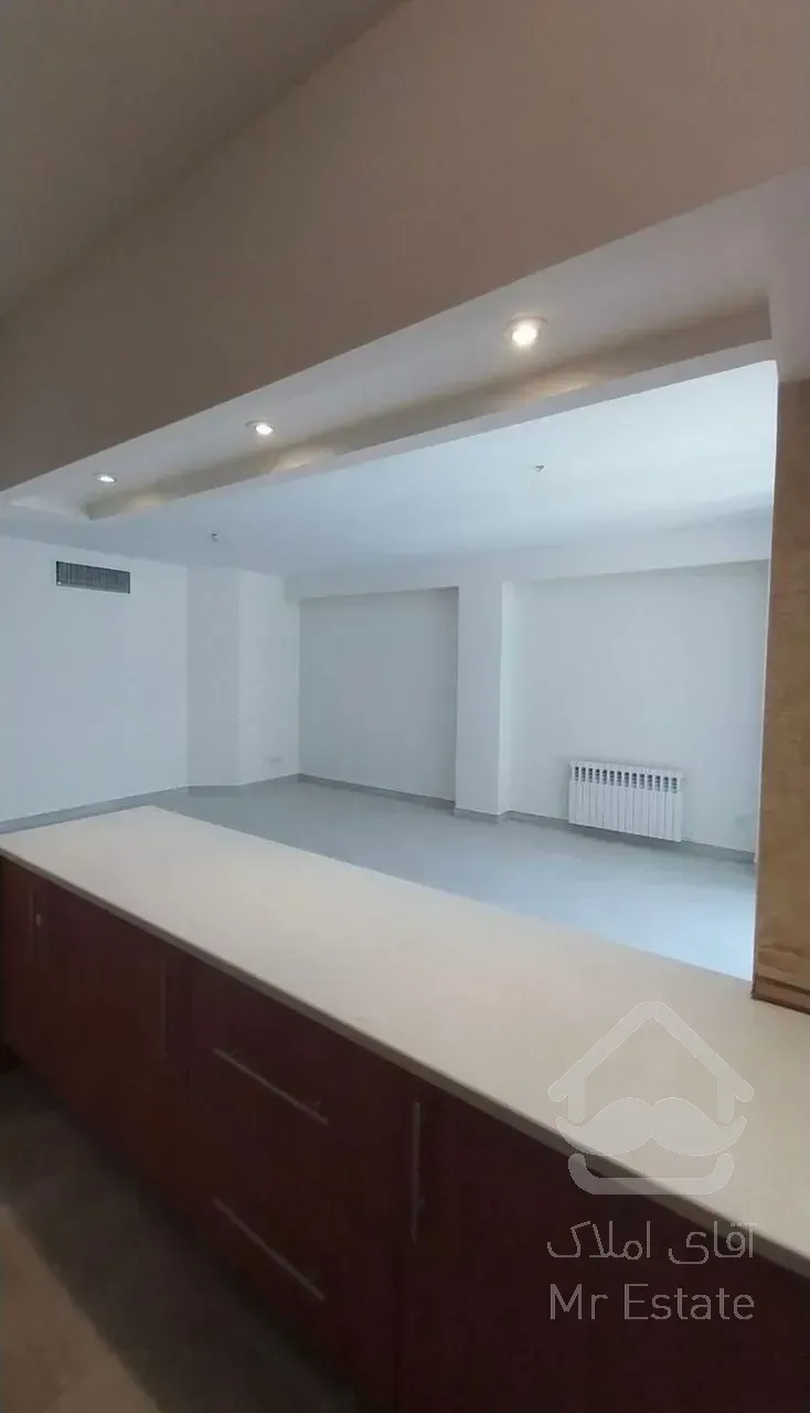 دو راهی قلهک ۱۳۵ متر ۳ خواب زیر قیمت