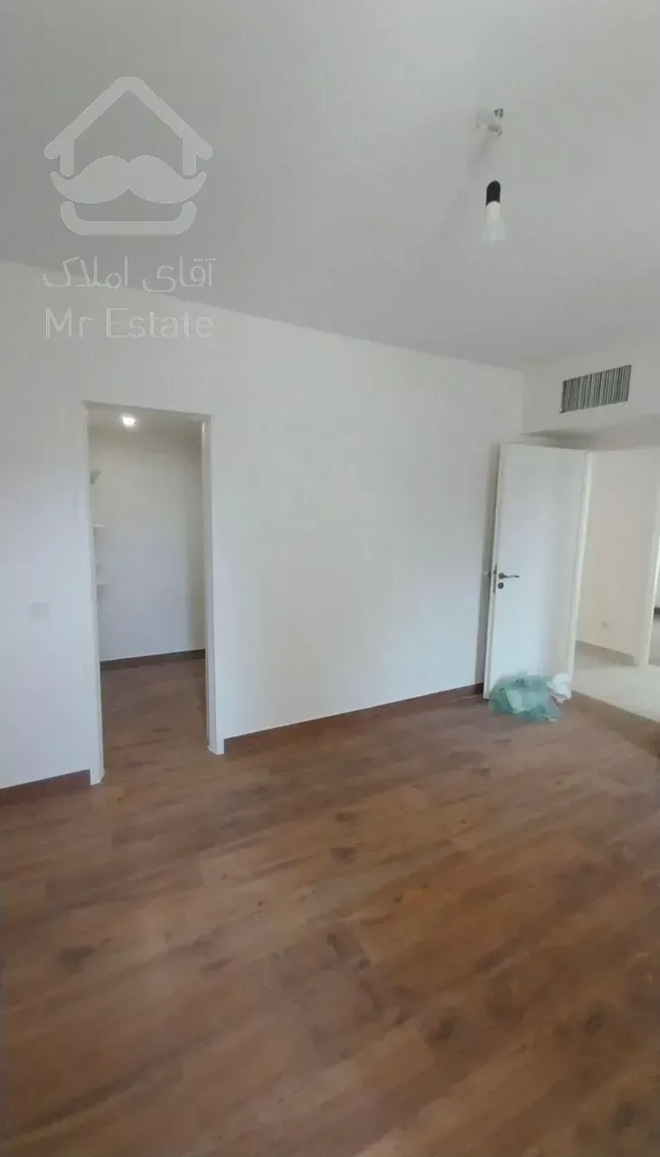 دو راهی قلهک ۱۳۵ متر ۳ خواب زیر قیمت