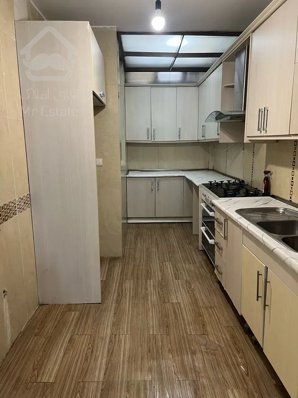 58 متر سندی روی همکف با پارکینگ لوکیشن عالی سازمان برنامه