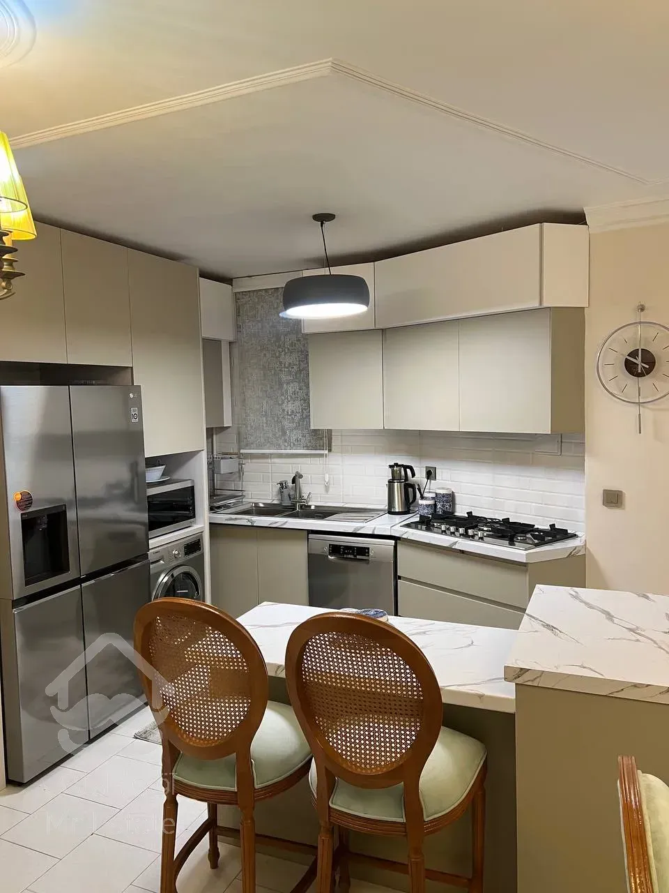 فروش آپارتمان ۵۰ متر پارکینگ دار ، سه راه طالقانی