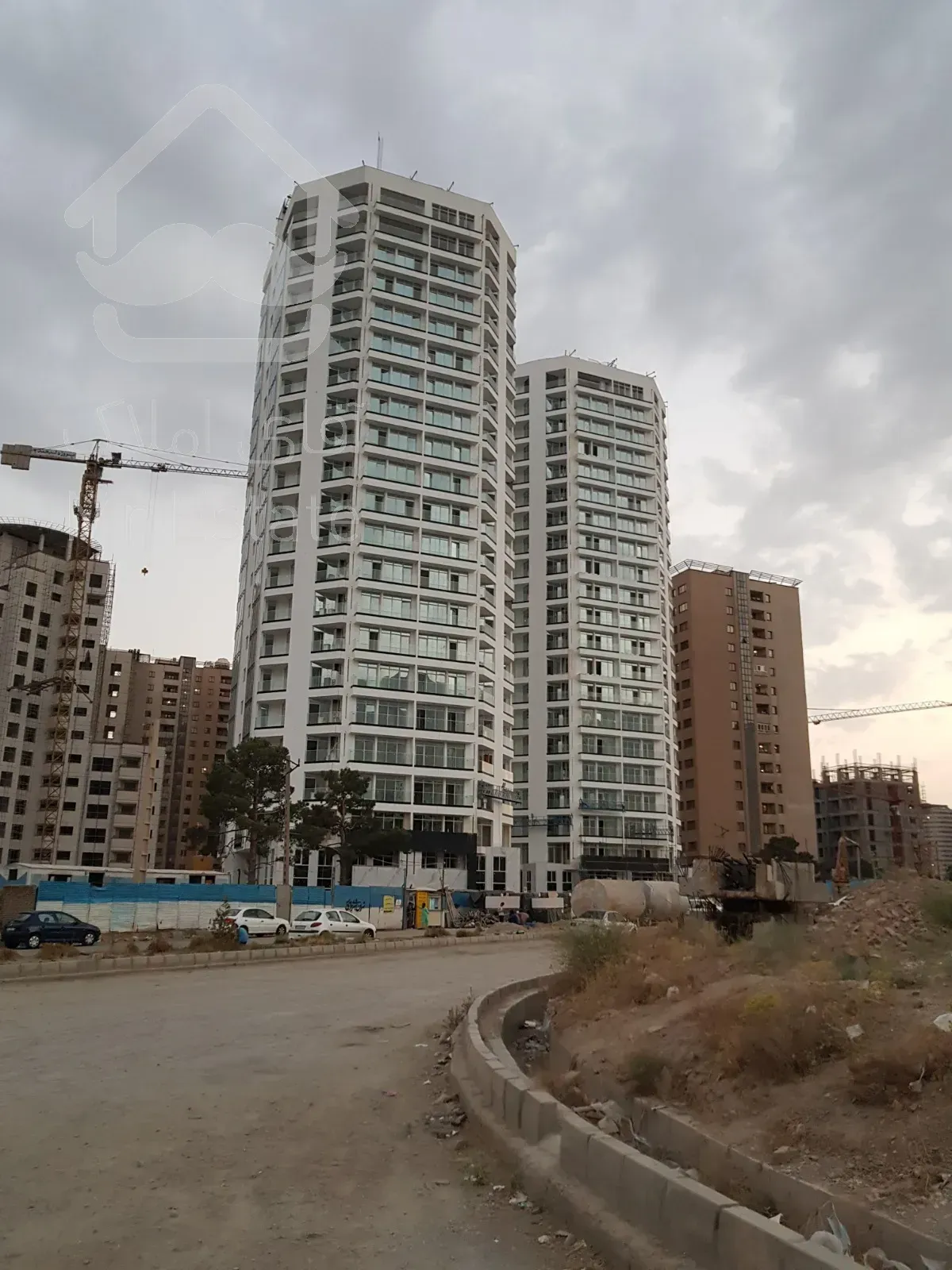 اپارتمان در برج لوکش تریتیوم ۱ ویوی دریاچه