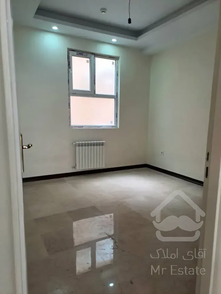 فروش اپارتمان ۸۵ متر زیر قیمت سالن پرده خور نور و نقشه عالی