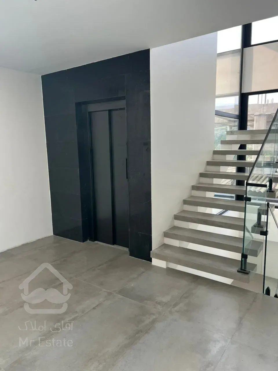 ویلا تریبلکس نما مدرن