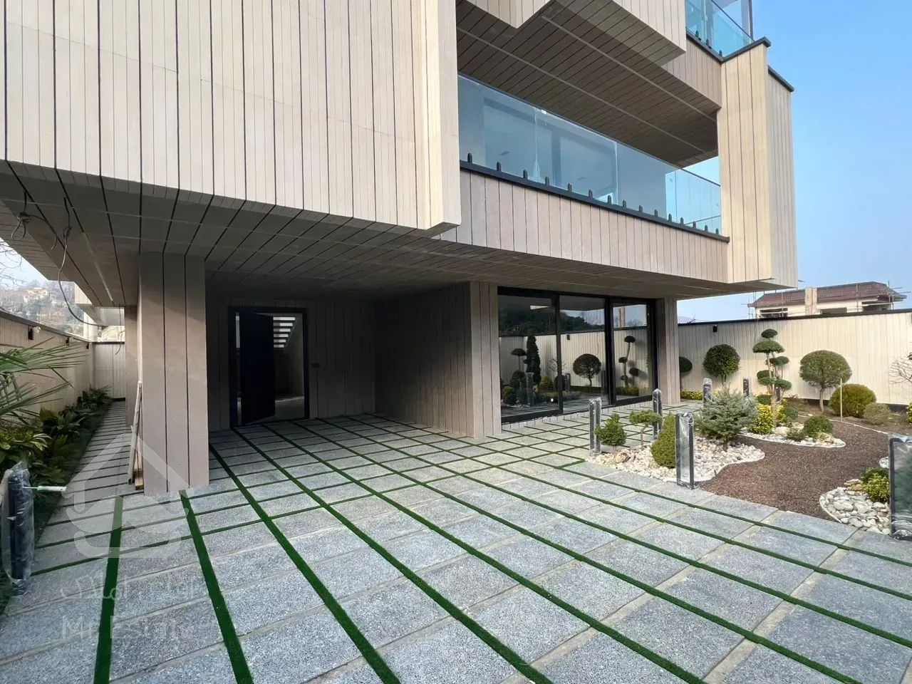 ویلا تریبلکس نما مدرن