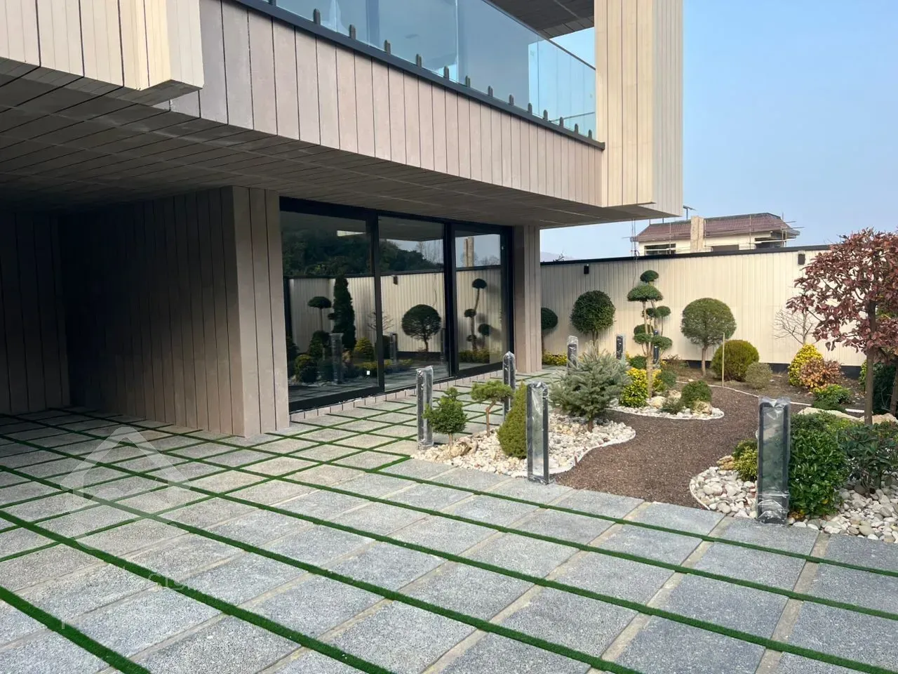 ویلا تریبلکس نما مدرن