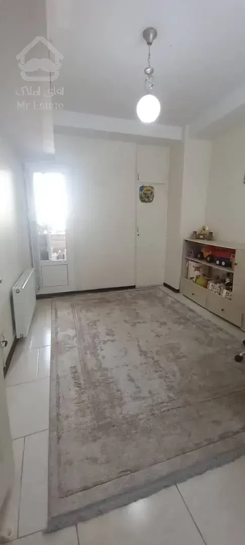 فروش اپارتمان ۸۰ متری وام دارد