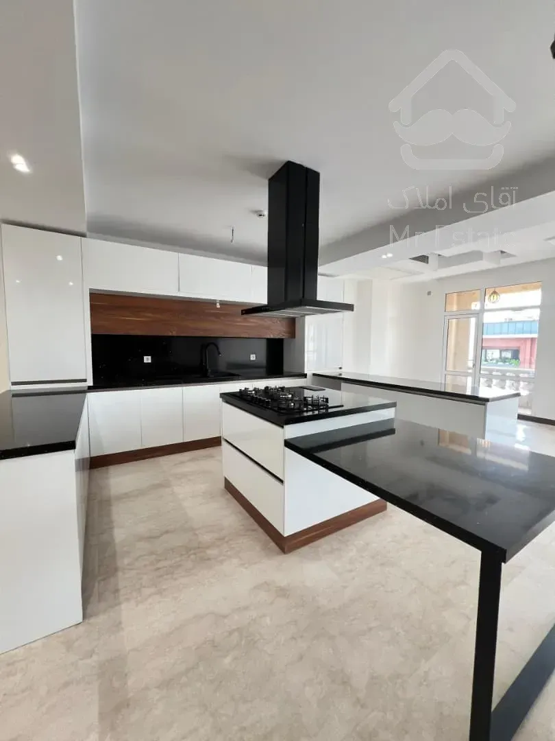 ۲۲۵ متر مدرن با ویو رویایی