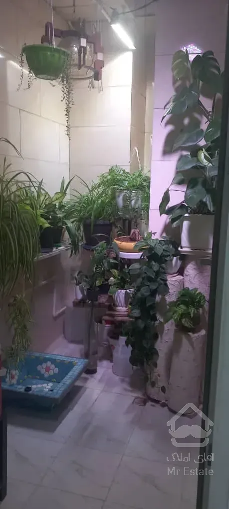 فروش اپارتمان ۸۰ متری وام دارد