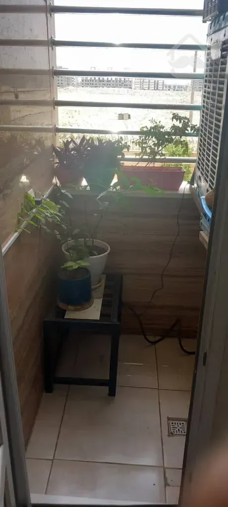 فروش اپارتمان ۸۰ متری وام دارد