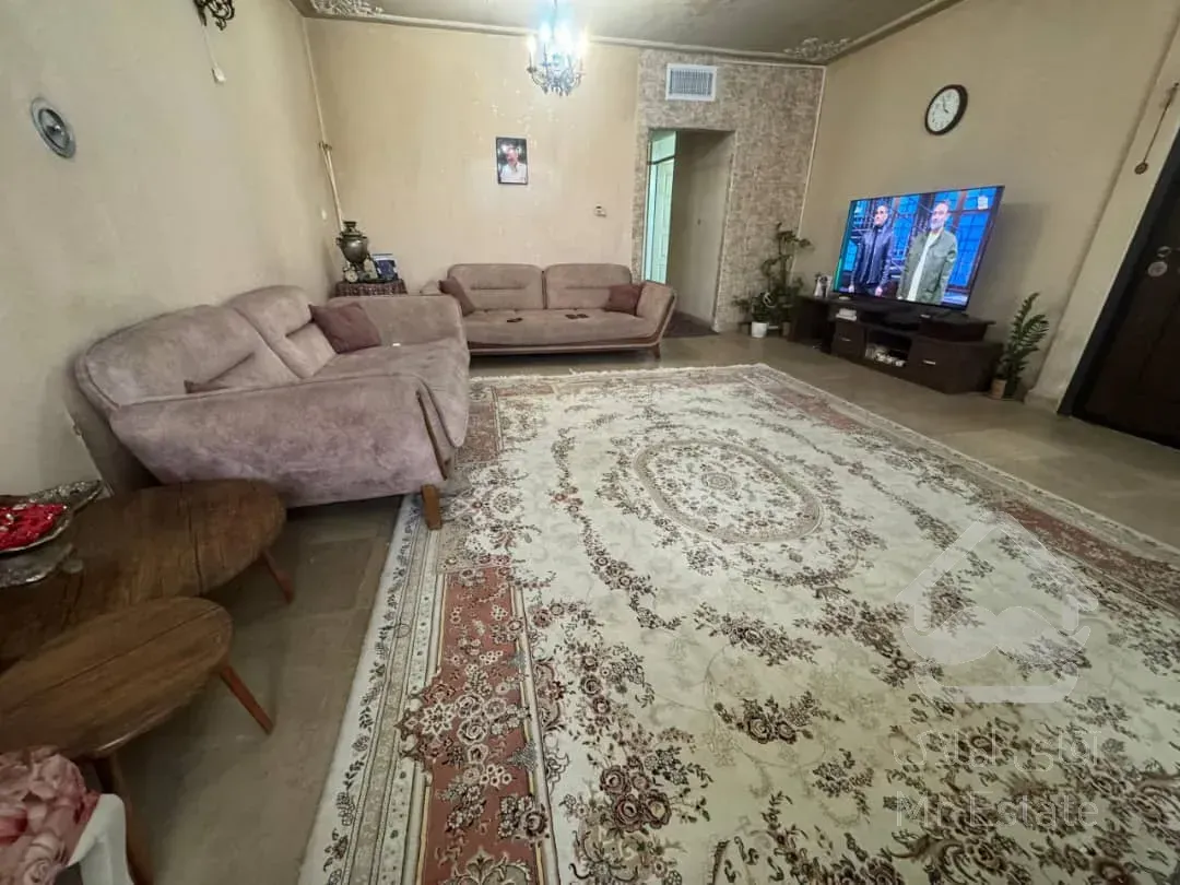 آپارتمان قیمت پایین 83متر دو خواب