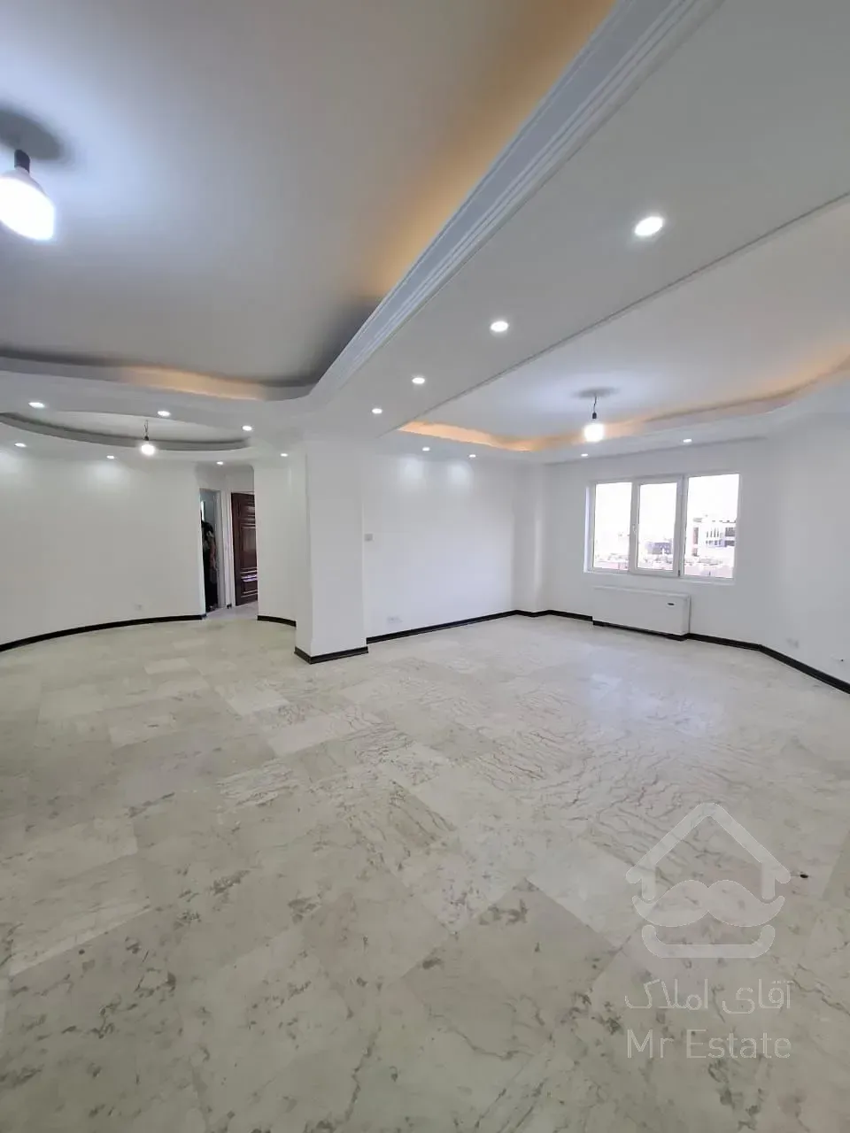 فروش آپارتمان ۱۰۶متر ۲خواب تراورتن سالن پرده خور بلوار بعثت