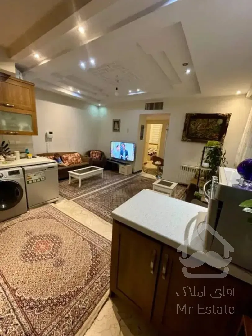 فروش آپارتمان ۹۰متر ۲خواب تراورتن بلوار بعثت