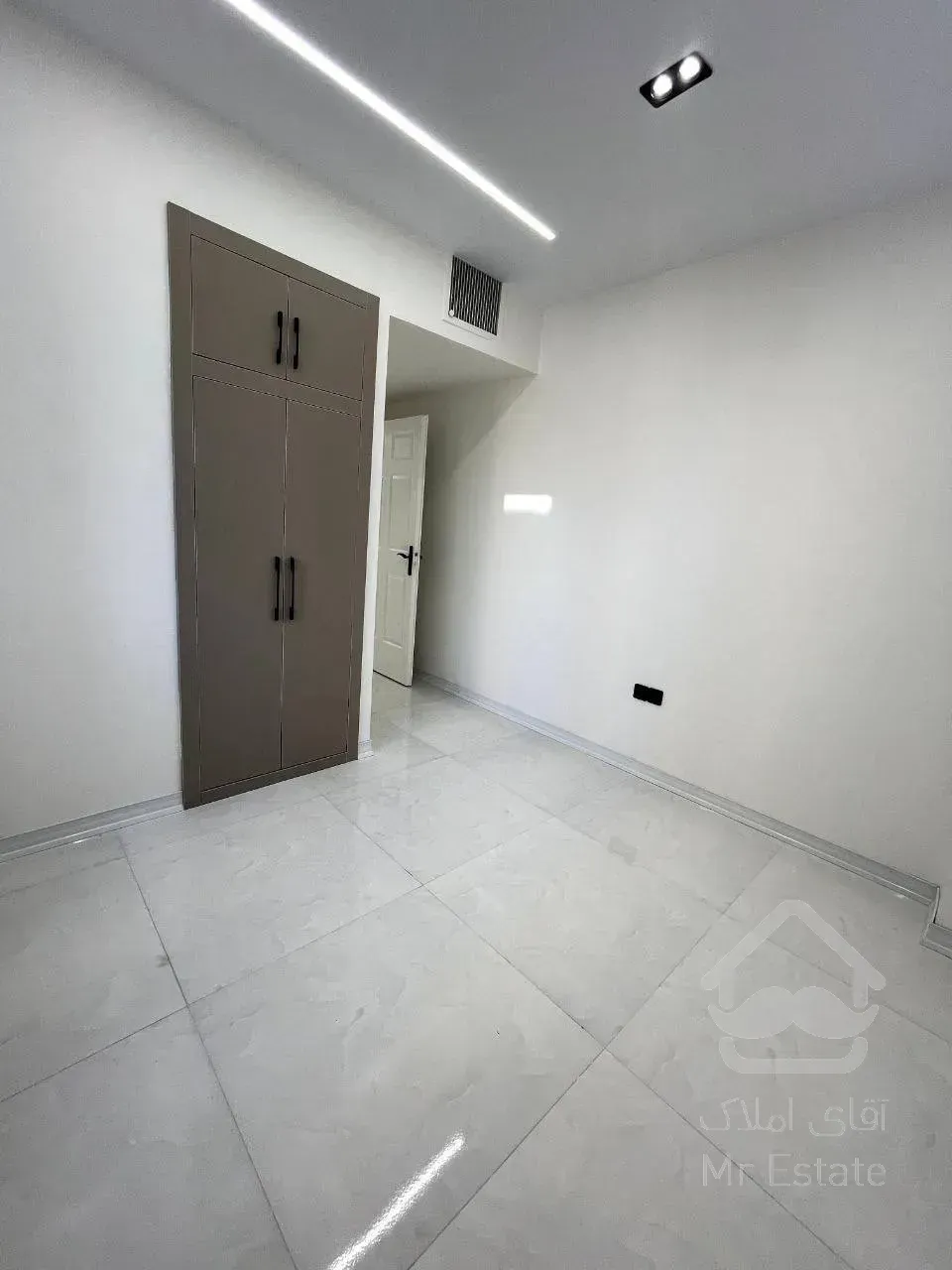 فروش اپارتمان ۶۵  متر ۲ خواب کم واحد زیر قیمت