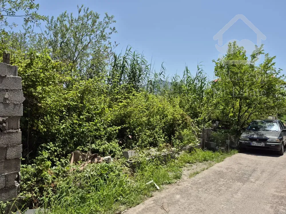 زمین مسکونی ۲۰۰