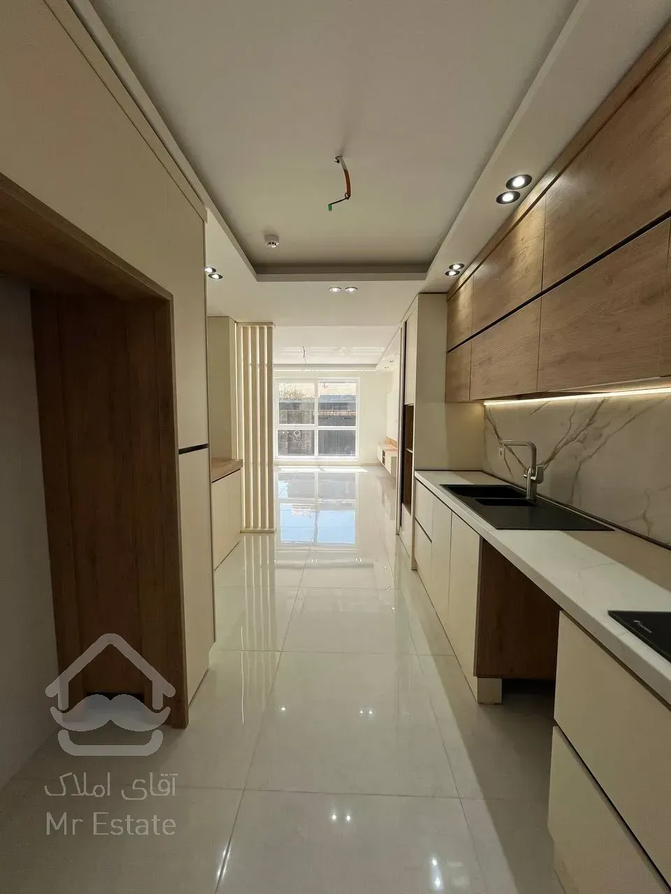 فروش ویلای دوبلکس ۲۷۵ متری در شهرک ساحل قو