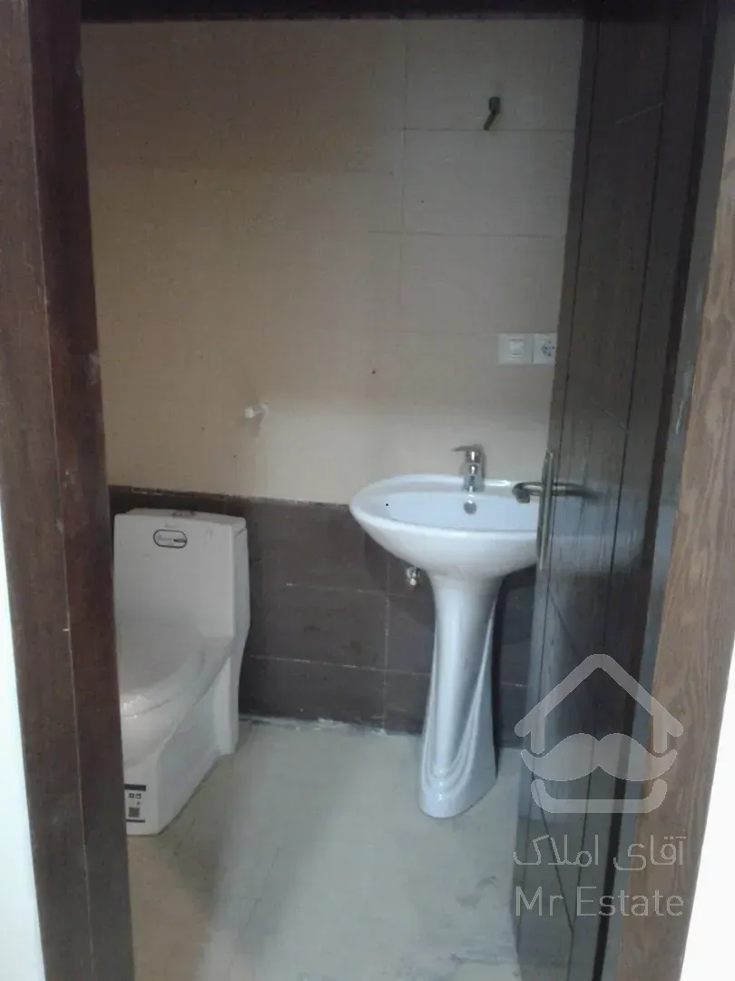 ۱۰۰مترآپارتمان موقعیت اداری براصلی میدان ملت