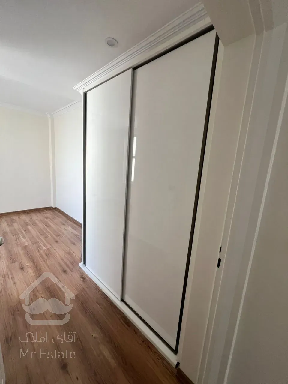 آپارتمان ۸۱ متری شهرک نفت فول امکانات بازسازی شده