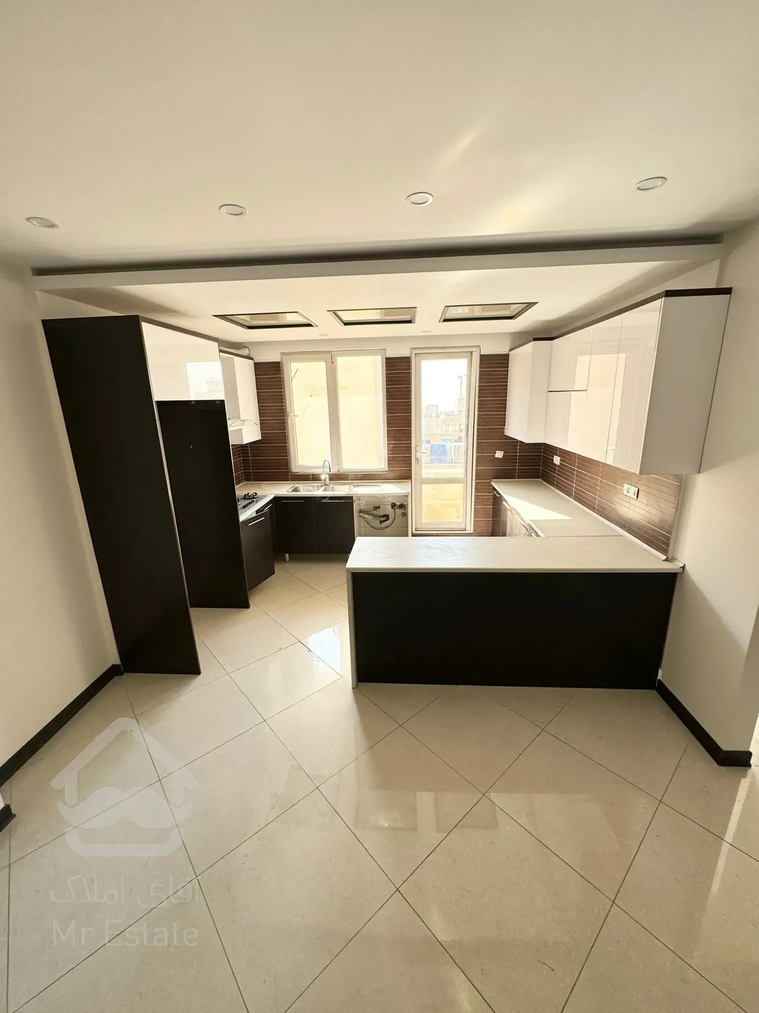 فروش آپارتمان ۷۰متر ۲خواب فول امکانان تراورتن باکس پونک