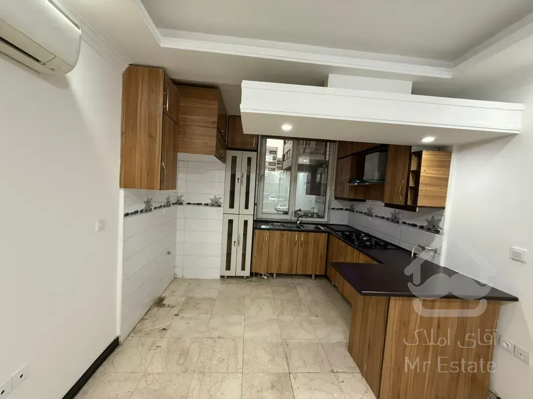 فروش اپارتمان ۹۵  متر زیر قیمت سالن پرده خور نور و نقشه عالی