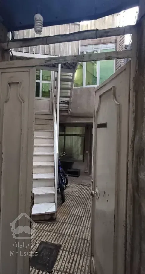 دو طبقه فروش کل ساختمان