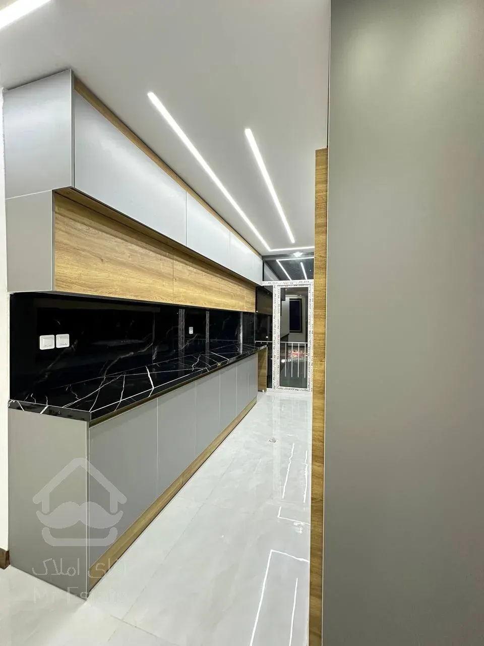 فروش آپارتمان ۱۰۲ متری فول امکانات پونک