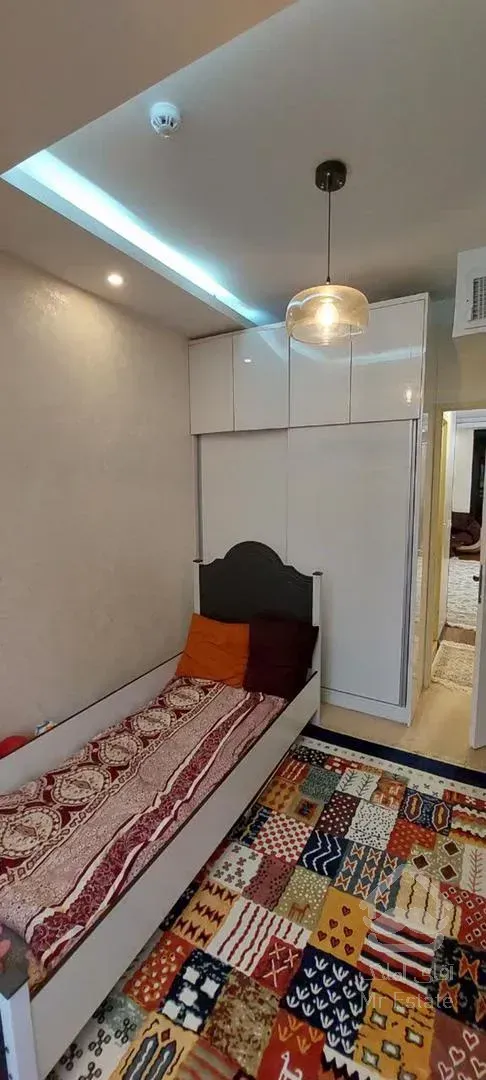 آپارتمان تک واحدی